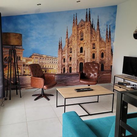 Il Vialetto , Appartement Milano , Spacieux, Tout Confort, Au Calme Jeumont Luaran gambar